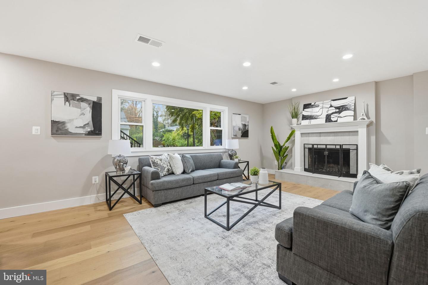 6434 WOODVILLE DR, FALLS CHURCH, Virginia 22044, 5 Bedrooms Bedrooms, ,3 BathroomsBathrooms,Residential,For sale,6434 WOODVILLE DR,VAFX2277026 MLS # VAFX2277026