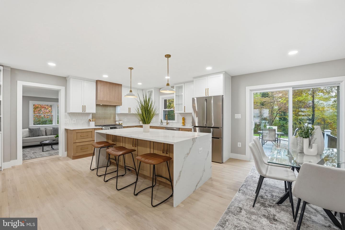 6434 WOODVILLE DR, FALLS CHURCH, Virginia 22044, 5 Bedrooms Bedrooms, ,3 BathroomsBathrooms,Residential,For sale,6434 WOODVILLE DR,VAFX2277026 MLS # VAFX2277026