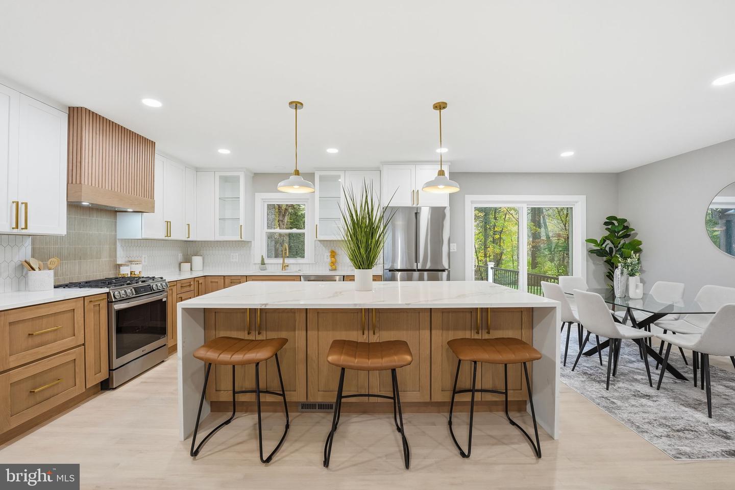 6434 WOODVILLE DR, FALLS CHURCH, Virginia 22044, 5 Bedrooms Bedrooms, ,3 BathroomsBathrooms,Residential,For sale,6434 WOODVILLE DR,VAFX2277026 MLS # VAFX2277026