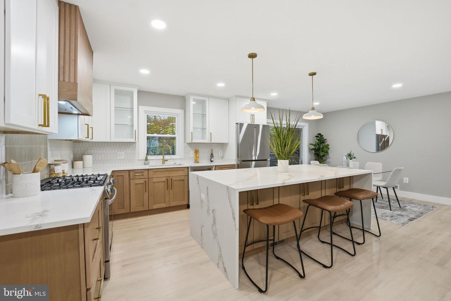 6434 WOODVILLE DR, FALLS CHURCH, Virginia 22044, 5 Bedrooms Bedrooms, ,3 BathroomsBathrooms,Residential,For sale,6434 WOODVILLE DR,VAFX2277026 MLS # VAFX2277026