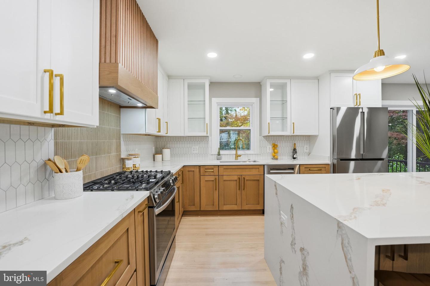 6434 WOODVILLE DR, FALLS CHURCH, Virginia 22044, 5 Bedrooms Bedrooms, ,3 BathroomsBathrooms,Residential,For sale,6434 WOODVILLE DR,VAFX2277026 MLS # VAFX2277026