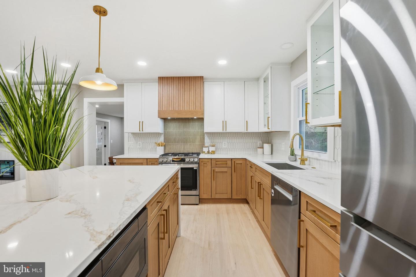 6434 WOODVILLE DR, FALLS CHURCH, Virginia 22044, 5 Bedrooms Bedrooms, ,3 BathroomsBathrooms,Residential,For sale,6434 WOODVILLE DR,VAFX2277026 MLS # VAFX2277026