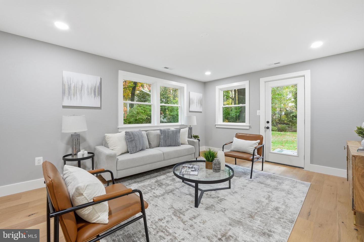 6434 WOODVILLE DR, FALLS CHURCH, Virginia 22044, 5 Bedrooms Bedrooms, ,3 BathroomsBathrooms,Residential,For sale,6434 WOODVILLE DR,VAFX2277026 MLS # VAFX2277026