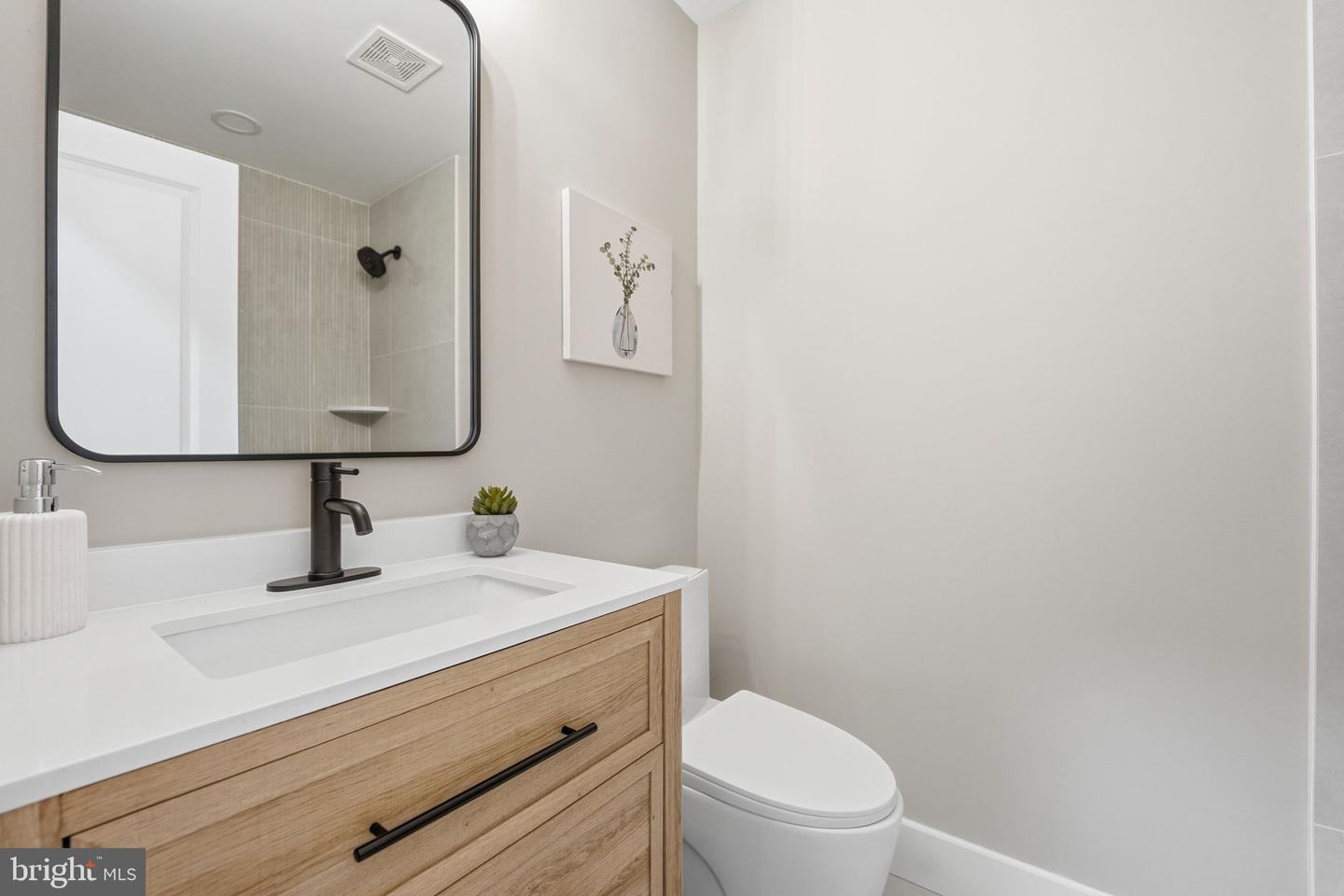 6434 WOODVILLE DR, FALLS CHURCH, Virginia 22044, 5 Bedrooms Bedrooms, ,3 BathroomsBathrooms,Residential,For sale,6434 WOODVILLE DR,VAFX2277026 MLS # VAFX2277026