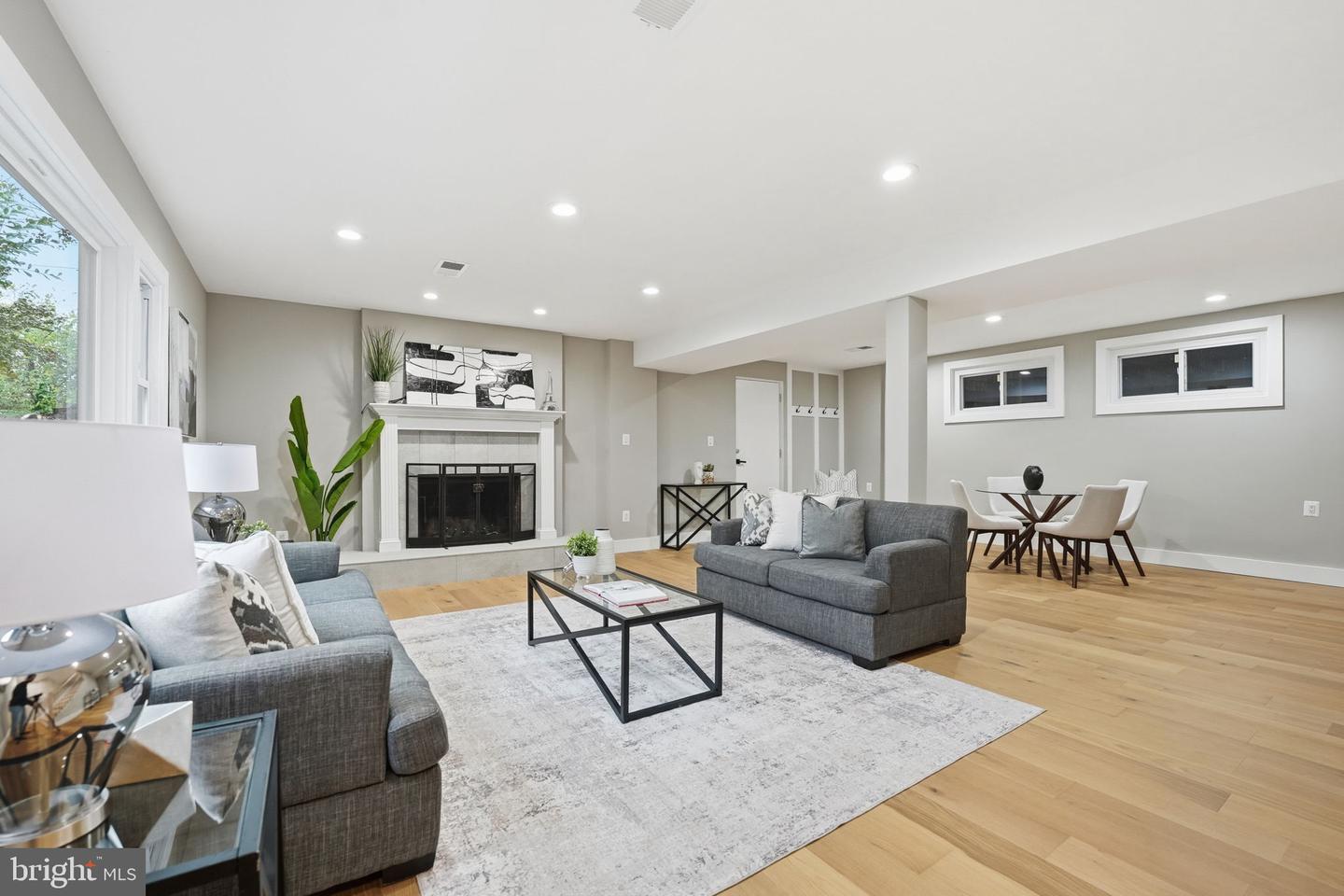 6434 WOODVILLE DR, FALLS CHURCH, Virginia 22044, 5 Bedrooms Bedrooms, ,3 BathroomsBathrooms,Residential,For sale,6434 WOODVILLE DR,VAFX2277026 MLS # VAFX2277026