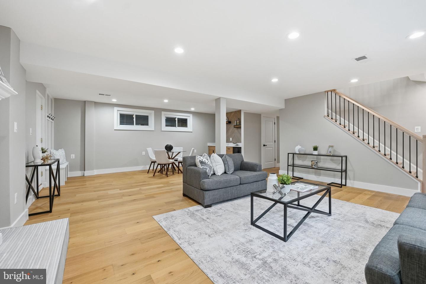 6434 WOODVILLE DR, FALLS CHURCH, Virginia 22044, 5 Bedrooms Bedrooms, ,3 BathroomsBathrooms,Residential,For sale,6434 WOODVILLE DR,VAFX2277026 MLS # VAFX2277026