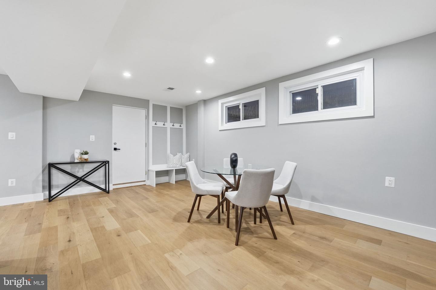 6434 WOODVILLE DR, FALLS CHURCH, Virginia 22044, 5 Bedrooms Bedrooms, ,3 BathroomsBathrooms,Residential,For sale,6434 WOODVILLE DR,VAFX2277026 MLS # VAFX2277026