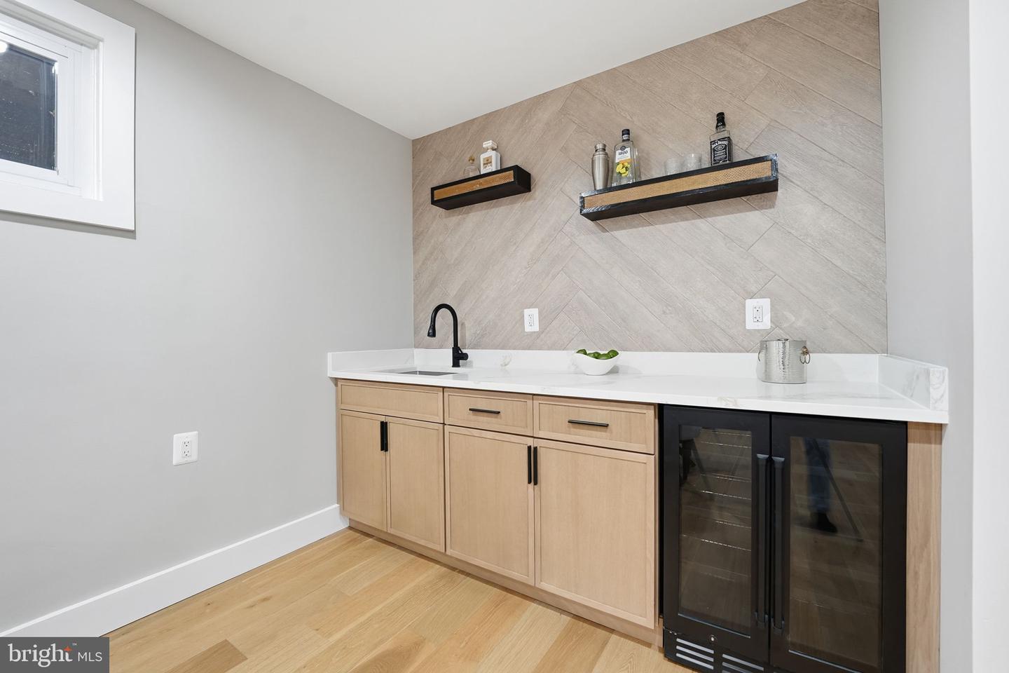 6434 WOODVILLE DR, FALLS CHURCH, Virginia 22044, 5 Bedrooms Bedrooms, ,3 BathroomsBathrooms,Residential,For sale,6434 WOODVILLE DR,VAFX2277026 MLS # VAFX2277026