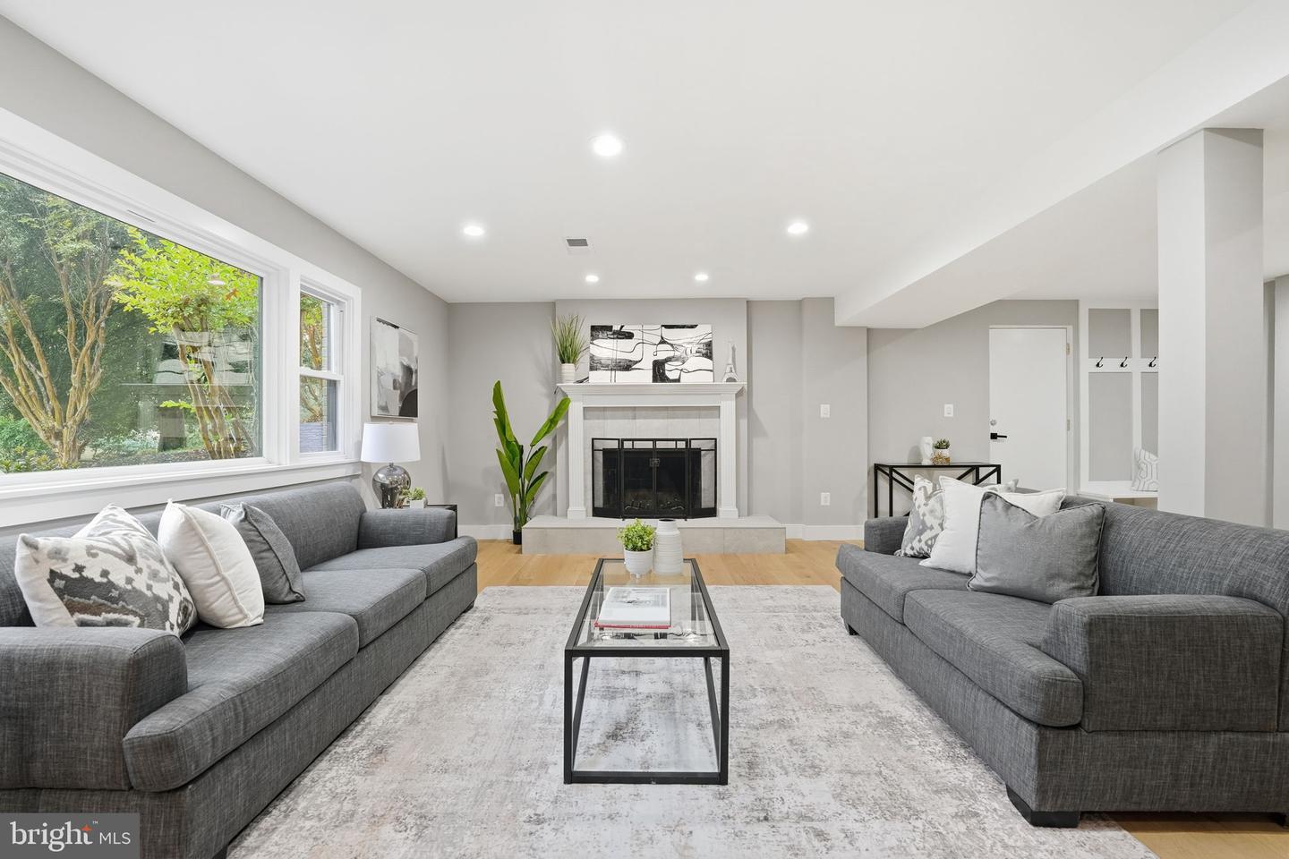 6434 WOODVILLE DR, FALLS CHURCH, Virginia 22044, 5 Bedrooms Bedrooms, ,3 BathroomsBathrooms,Residential,For sale,6434 WOODVILLE DR,VAFX2277026 MLS # VAFX2277026