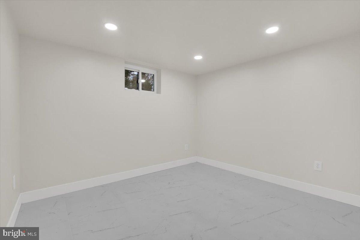 14624 DANVILLE RD, WOODBRIDGE, Virginia 22193, 5 Bedrooms Bedrooms, 12 Rooms Rooms,2 BathroomsBathrooms,Residential,For sale,14624 DANVILLE RD,VAPW2107028 MLS # VAPW2107028