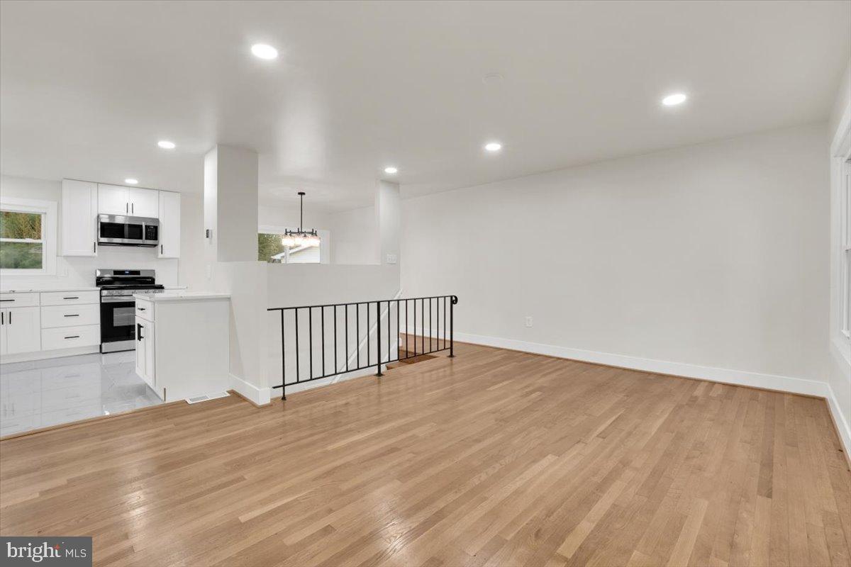 14624 DANVILLE RD, WOODBRIDGE, Virginia 22193, 5 Bedrooms Bedrooms, 12 Rooms Rooms,2 BathroomsBathrooms,Residential,For sale,14624 DANVILLE RD,VAPW2107028 MLS # VAPW2107028