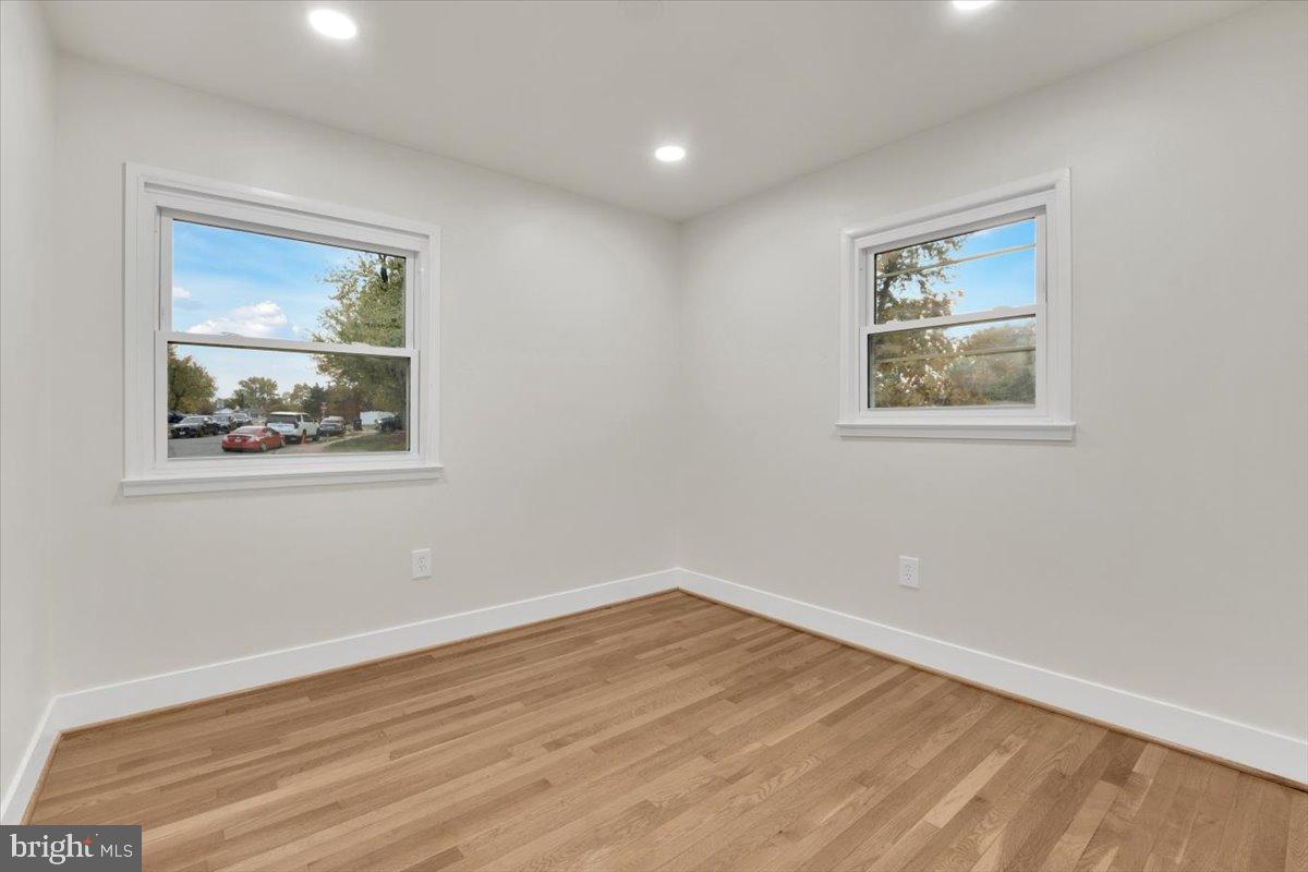 14624 DANVILLE RD, WOODBRIDGE, Virginia 22193, 5 Bedrooms Bedrooms, 12 Rooms Rooms,2 BathroomsBathrooms,Residential,For sale,14624 DANVILLE RD,VAPW2107028 MLS # VAPW2107028