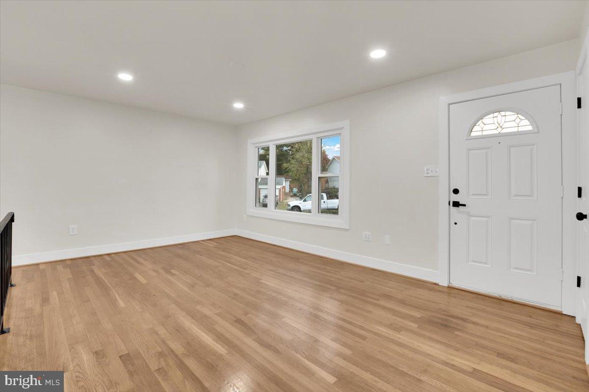 14624 DANVILLE RD, WOODBRIDGE, Virginia 22193, 5 Bedrooms Bedrooms, 12 Rooms Rooms,2 BathroomsBathrooms,Residential,For sale,14624 DANVILLE RD,VAPW2107028 MLS # VAPW2107028