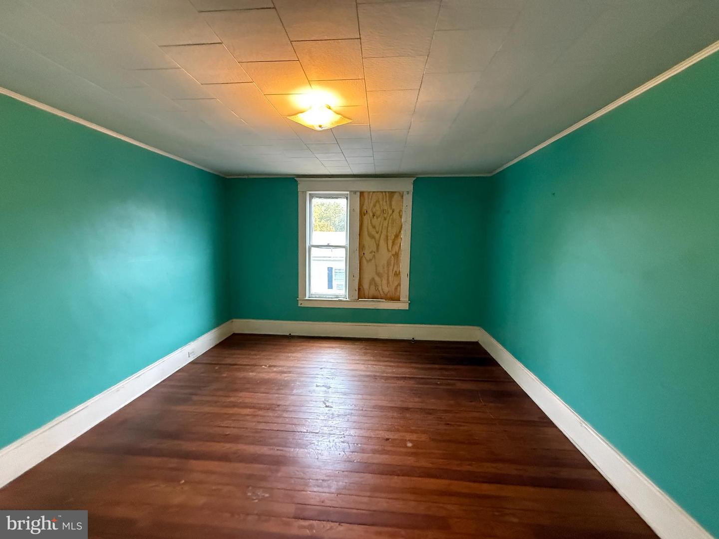 110 N MAIN ST, EDINBURG, Virginia 22824, 3 Bedrooms Bedrooms, ,2 BathroomsBathrooms,Residential,For sale,110 N MAIN ST,VASH2012910 MLS # VASH2012910 110 N MAIN ST, EDINBURG, Virginia 22824, 3 Bedrooms Bedrooms, ,2 BathroomsBathrooms,Residential,For sale,110 N MAIN ST,VASH2012910 MLS # VASH2012910