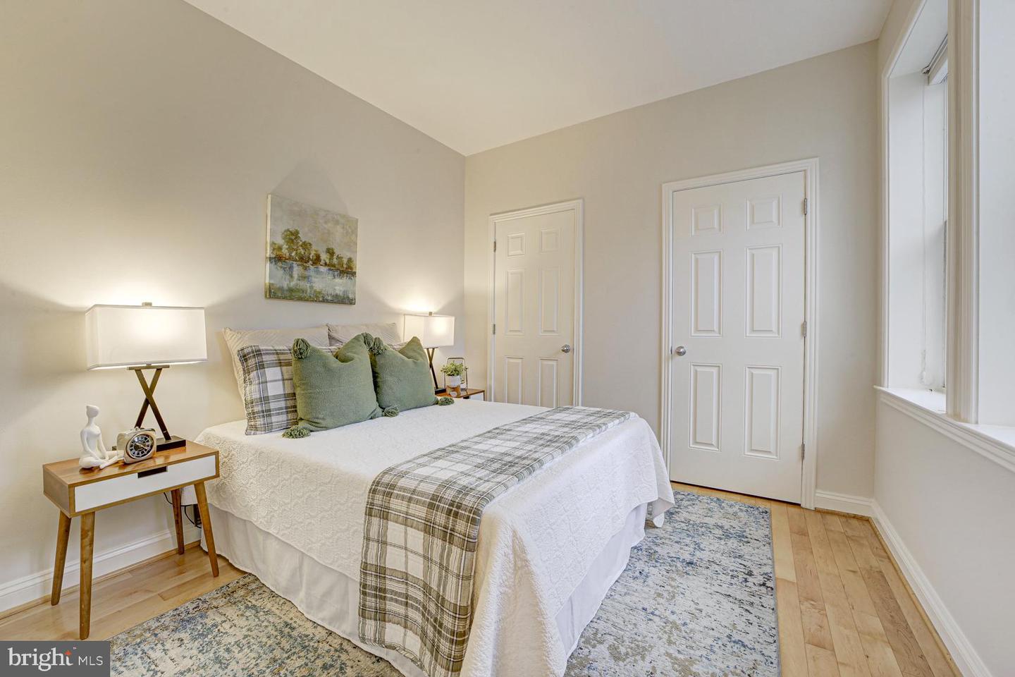 220 13TH ST SE #24, WASHINGTON, District Of Columbia 20003, 2 Bedrooms Bedrooms, ,1 BathroomBathrooms,Residential,For sale,220 13TH ST SE #24,DCDC2229734 MLS # DCDC2229734