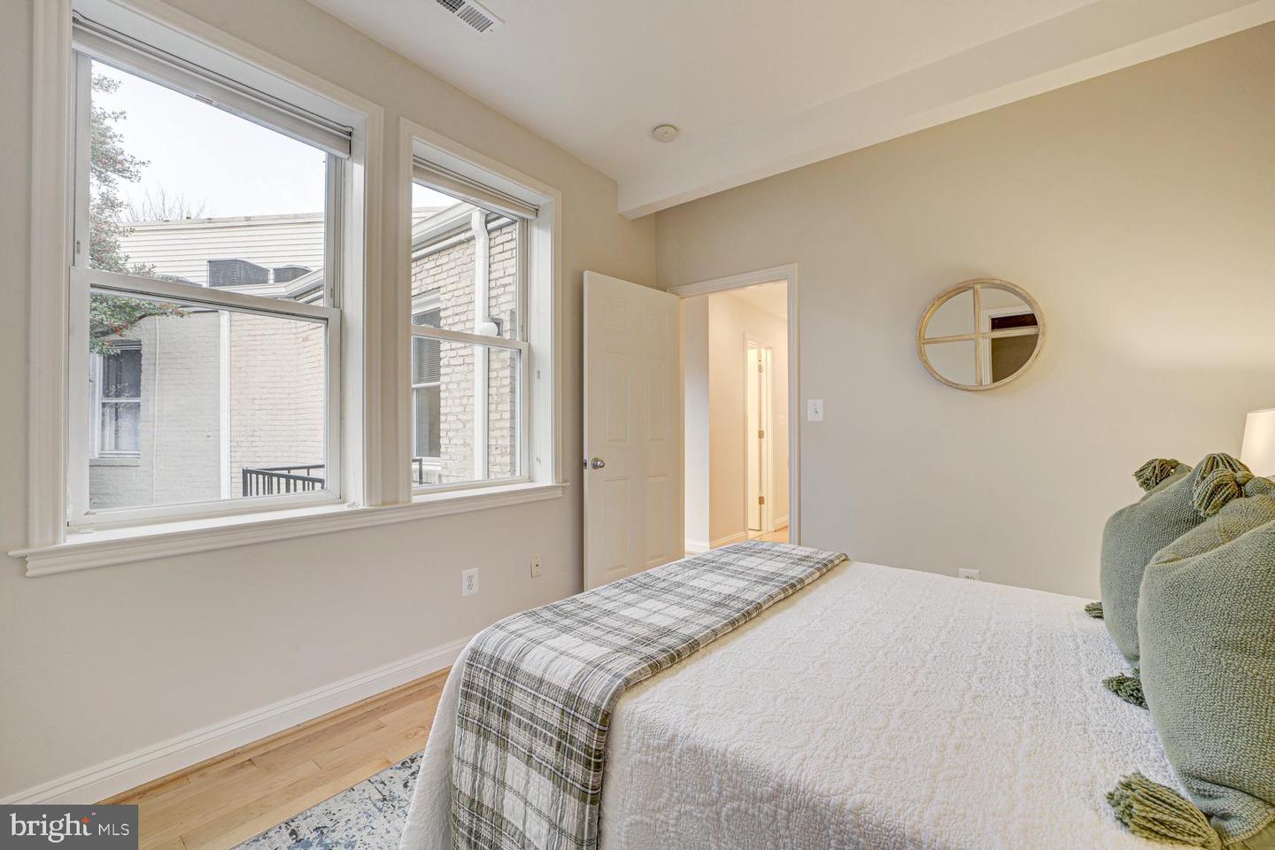 220 13TH ST SE #24, WASHINGTON, District Of Columbia 20003, 2 Bedrooms Bedrooms, ,1 BathroomBathrooms,Residential,For sale,220 13TH ST SE #24,DCDC2229734 MLS # DCDC2229734