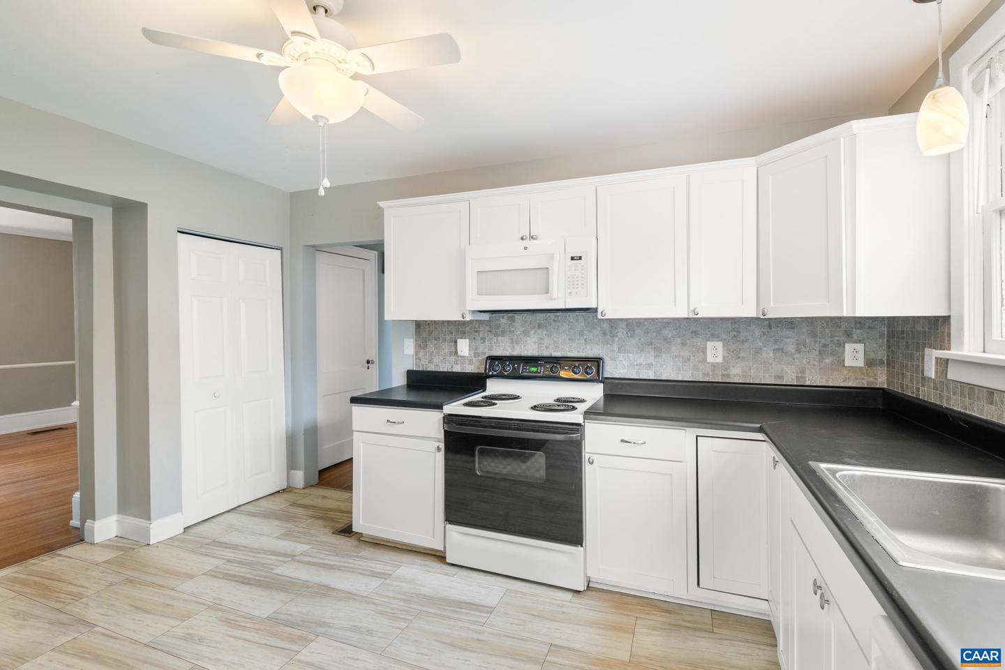 21 PORT REPUBLIC RD, HARRISONBURG, Virginia 22801, 5 Bedrooms Bedrooms, ,2 BathroomsBathrooms,Residential,For sale,21 PORT REPUBLIC RD,670564 MLS # 670564