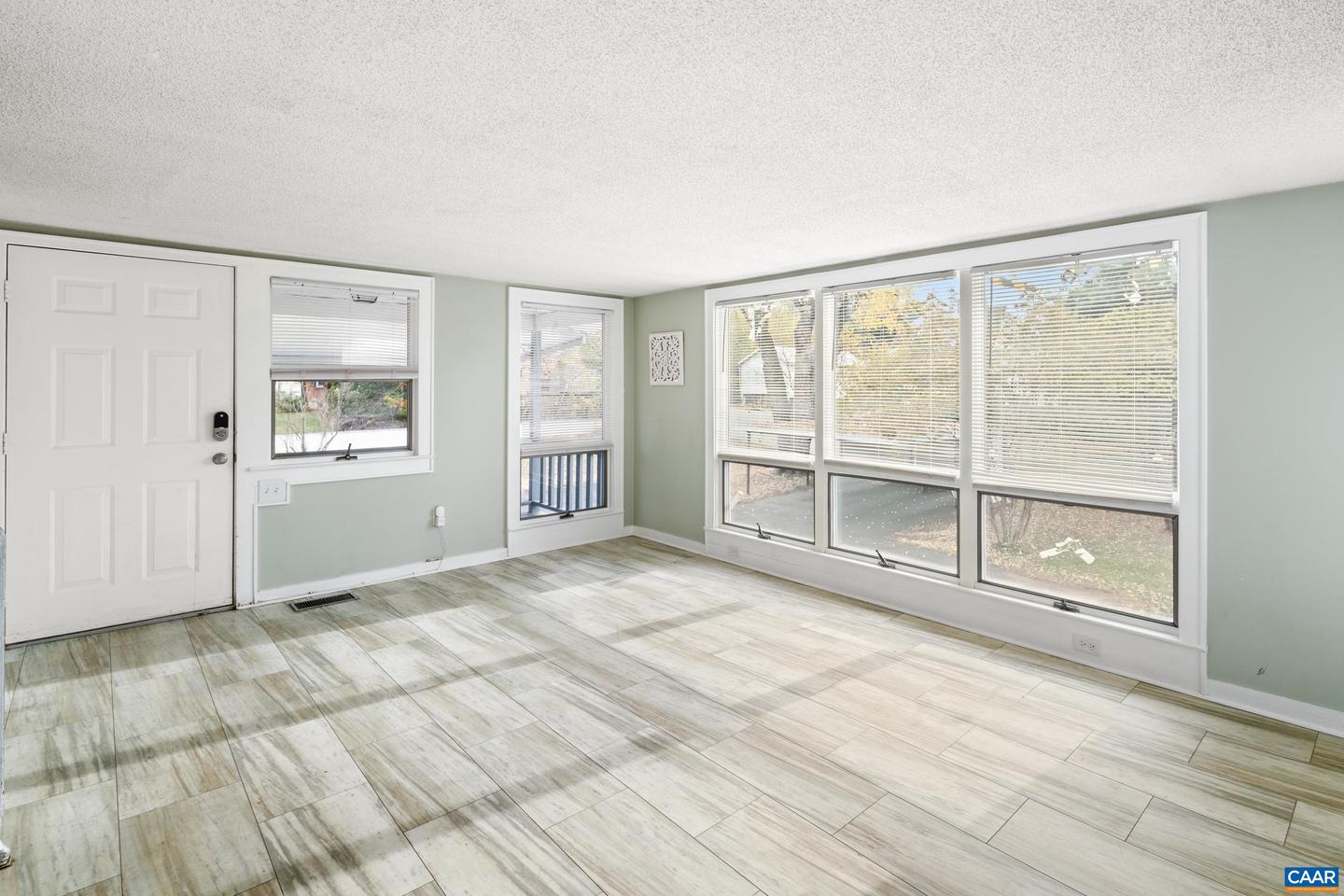 21 PORT REPUBLIC RD, HARRISONBURG, Virginia 22801, 5 Bedrooms Bedrooms, ,2 BathroomsBathrooms,Residential,For sale,21 PORT REPUBLIC RD,670564 MLS # 670564