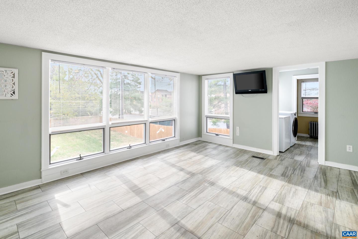 21 PORT REPUBLIC RD, HARRISONBURG, Virginia 22801, 5 Bedrooms Bedrooms, ,2 BathroomsBathrooms,Residential,For sale,21 PORT REPUBLIC RD,670564 MLS # 670564