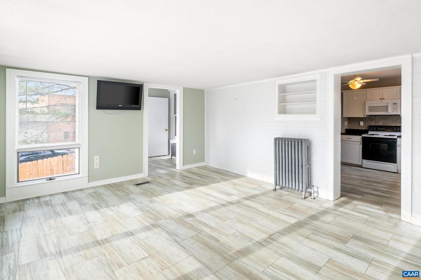 21 PORT REPUBLIC RD, HARRISONBURG, Virginia 22801, 5 Bedrooms Bedrooms, ,2 BathroomsBathrooms,Residential,For sale,21 PORT REPUBLIC RD,670564 MLS # 670564