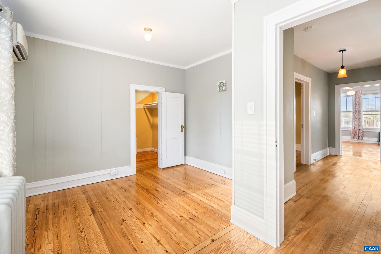 21 PORT REPUBLIC RD, HARRISONBURG, Virginia 22801, 5 Bedrooms Bedrooms, ,2 BathroomsBathrooms,Residential,For sale,21 PORT REPUBLIC RD,670564 MLS # 670564