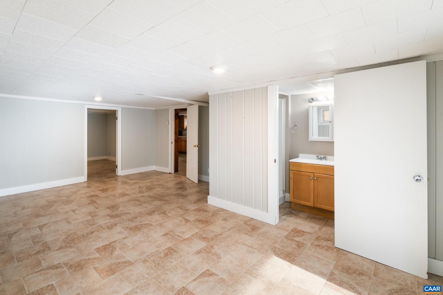 21 PORT REPUBLIC RD, HARRISONBURG, Virginia 22801, 5 Bedrooms Bedrooms, ,2 BathroomsBathrooms,Residential,For sale,21 PORT REPUBLIC RD,670564 MLS # 670564