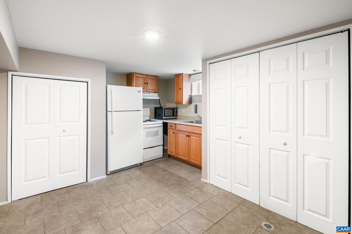 21 PORT REPUBLIC RD, HARRISONBURG, Virginia 22801, 5 Bedrooms Bedrooms, ,2 BathroomsBathrooms,Residential,For sale,21 PORT REPUBLIC RD,670564 MLS # 670564