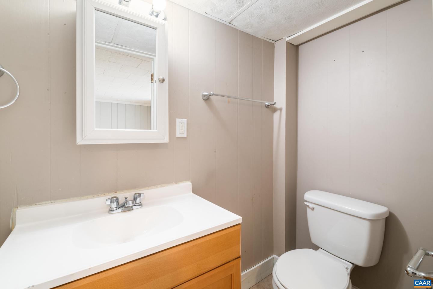 21 PORT REPUBLIC RD, HARRISONBURG, Virginia 22801, 5 Bedrooms Bedrooms, ,2 BathroomsBathrooms,Residential,For sale,21 PORT REPUBLIC RD,670564 MLS # 670564