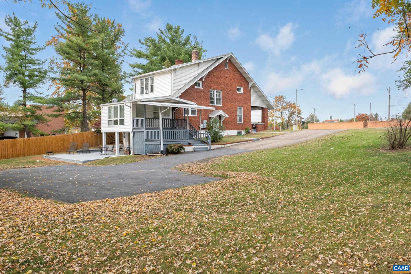 21 PORT REPUBLIC RD, HARRISONBURG, Virginia 22801, 5 Bedrooms Bedrooms, ,2 BathroomsBathrooms,Residential,For sale,21 PORT REPUBLIC RD,670564 MLS # 670564