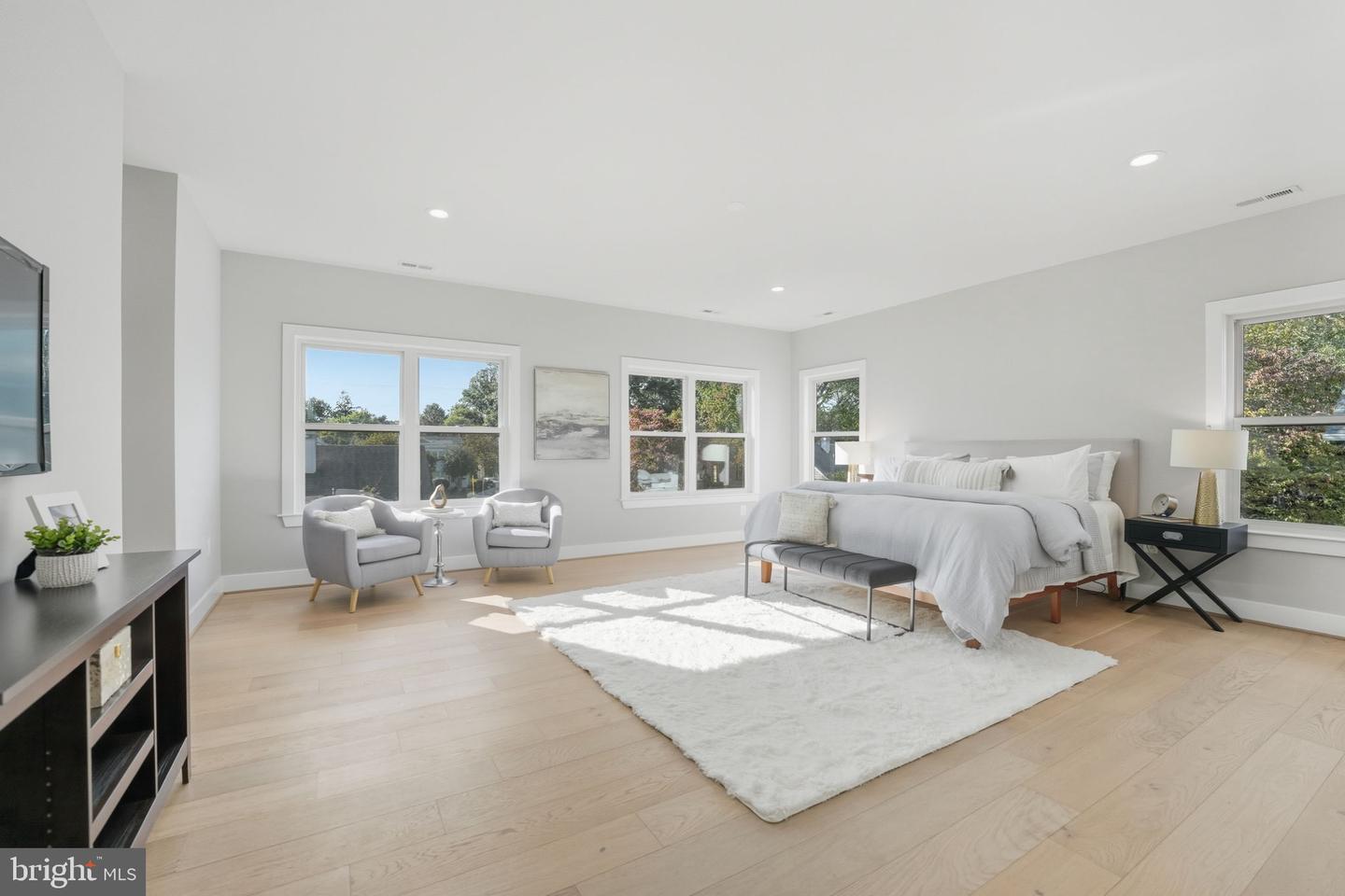 3218 BLUNDELL RD, FALLS CHURCH, Virginia 22042, 6 Bedrooms Bedrooms, ,5 BathroomsBathrooms,Residential,For sale,3218 BLUNDELL RD,VAFX2276968 MLS # VAFX2276968