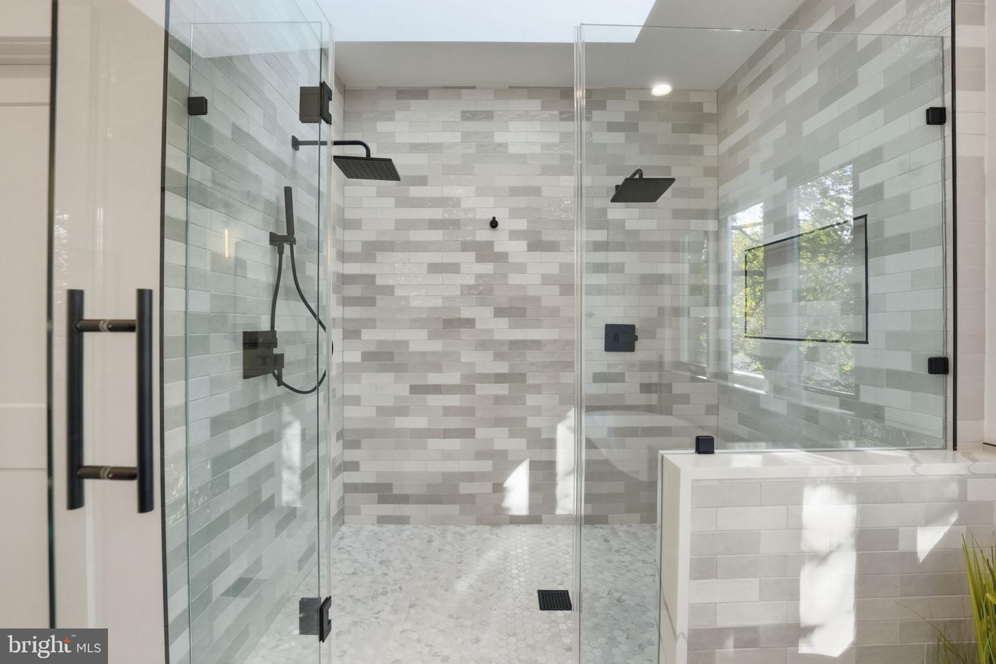 3218 BLUNDELL RD, FALLS CHURCH, Virginia 22042, 6 Bedrooms Bedrooms, ,5 BathroomsBathrooms,Residential,For sale,3218 BLUNDELL RD,VAFX2276968 MLS # VAFX2276968