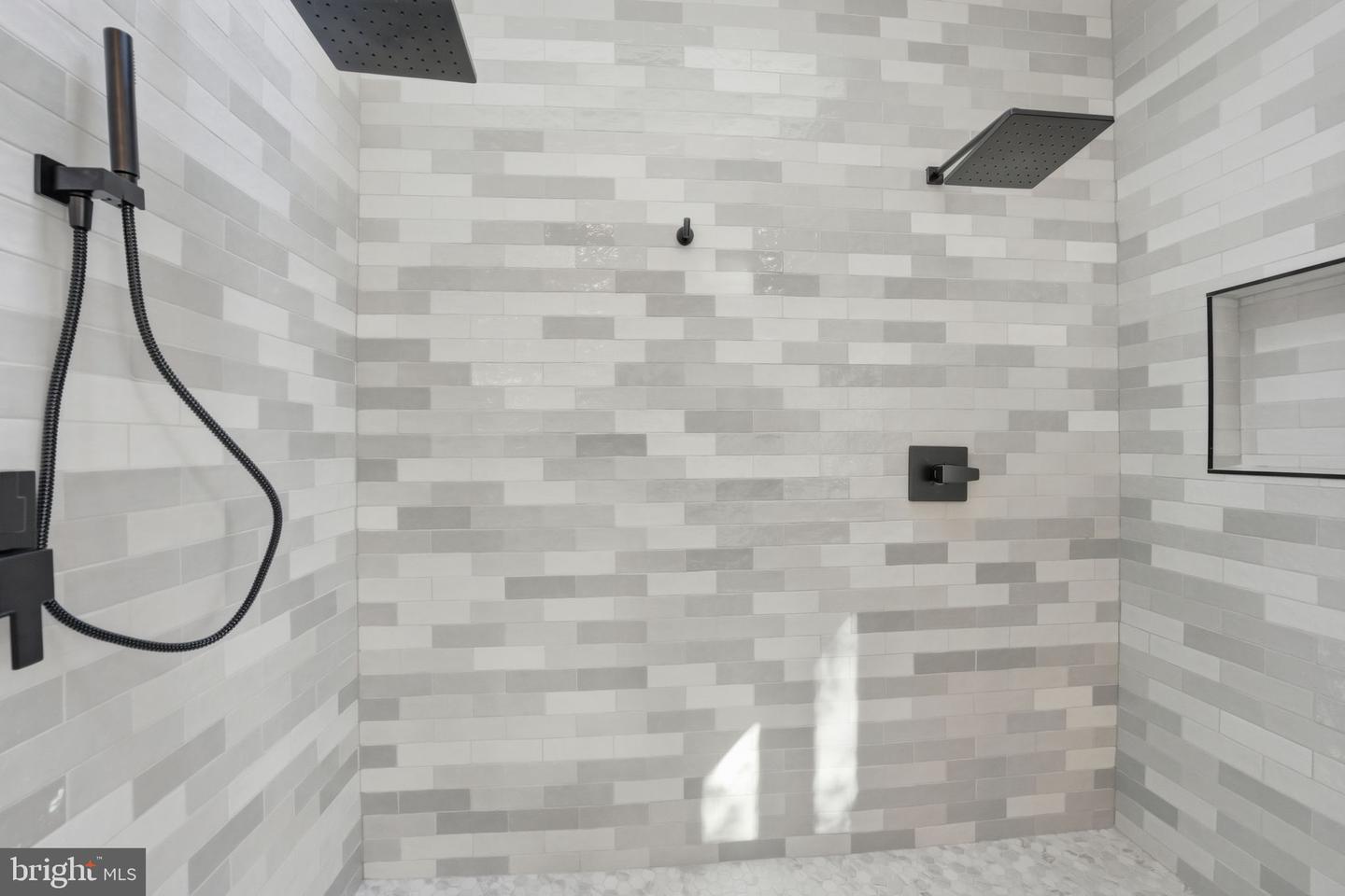 3218 BLUNDELL RD, FALLS CHURCH, Virginia 22042, 6 Bedrooms Bedrooms, ,5 BathroomsBathrooms,Residential,For sale,3218 BLUNDELL RD,VAFX2276968 MLS # VAFX2276968