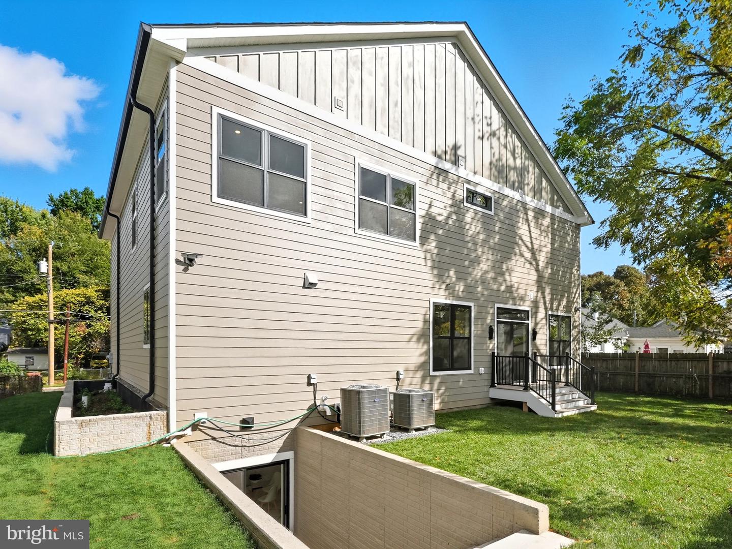 3218 BLUNDELL RD, FALLS CHURCH, Virginia 22042, 6 Bedrooms Bedrooms, ,5 BathroomsBathrooms,Residential,For sale,3218 BLUNDELL RD,VAFX2276968 MLS # VAFX2276968