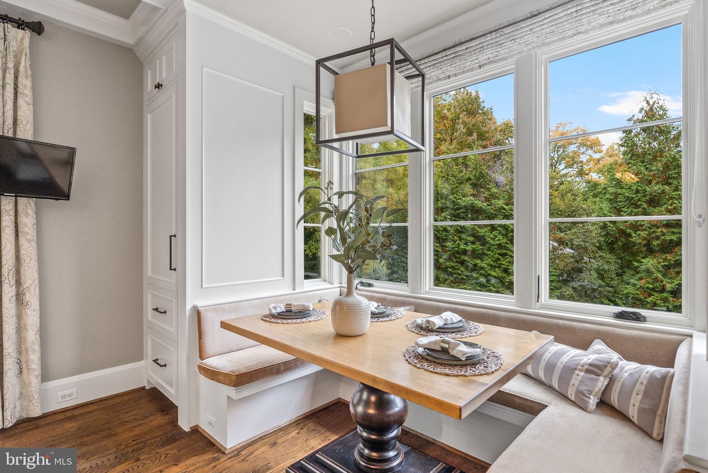 215 WOODLAND TER #A, ALEXANDRIA, Virginia 22302, 5 Bedrooms Bedrooms, ,4 BathroomsBathrooms,Residential,For sale,215 WOODLAND TER #A,VAAX2051324 MLS # VAAX2051324