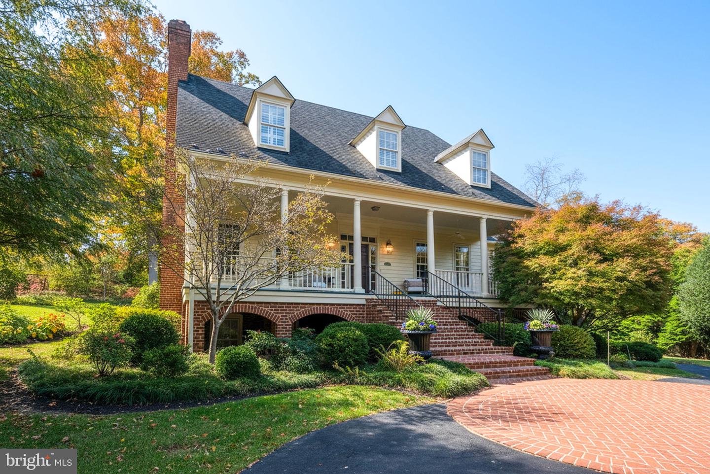 215 WOODLAND TER #A, ALEXANDRIA, Virginia 22302, 5 Bedrooms Bedrooms, ,4 BathroomsBathrooms,Residential,For sale,215 WOODLAND TER #A,VAAX2051324 MLS # VAAX2051324