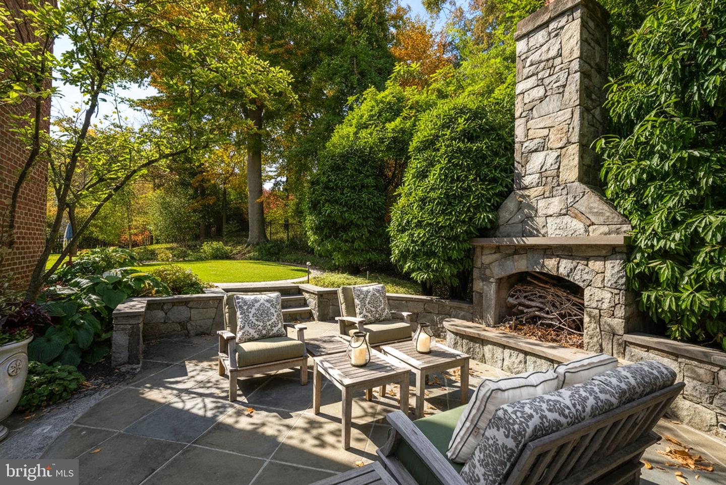 215 WOODLAND TER #A, ALEXANDRIA, Virginia 22302, 5 Bedrooms Bedrooms, ,4 BathroomsBathrooms,Residential,For sale,215 WOODLAND TER #A,VAAX2051324 MLS # VAAX2051324