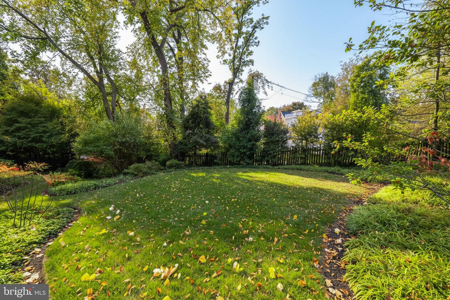 215 WOODLAND TER #A, ALEXANDRIA, Virginia 22302, 5 Bedrooms Bedrooms, ,4 BathroomsBathrooms,Residential,For sale,215 WOODLAND TER #A,VAAX2051324 MLS # VAAX2051324