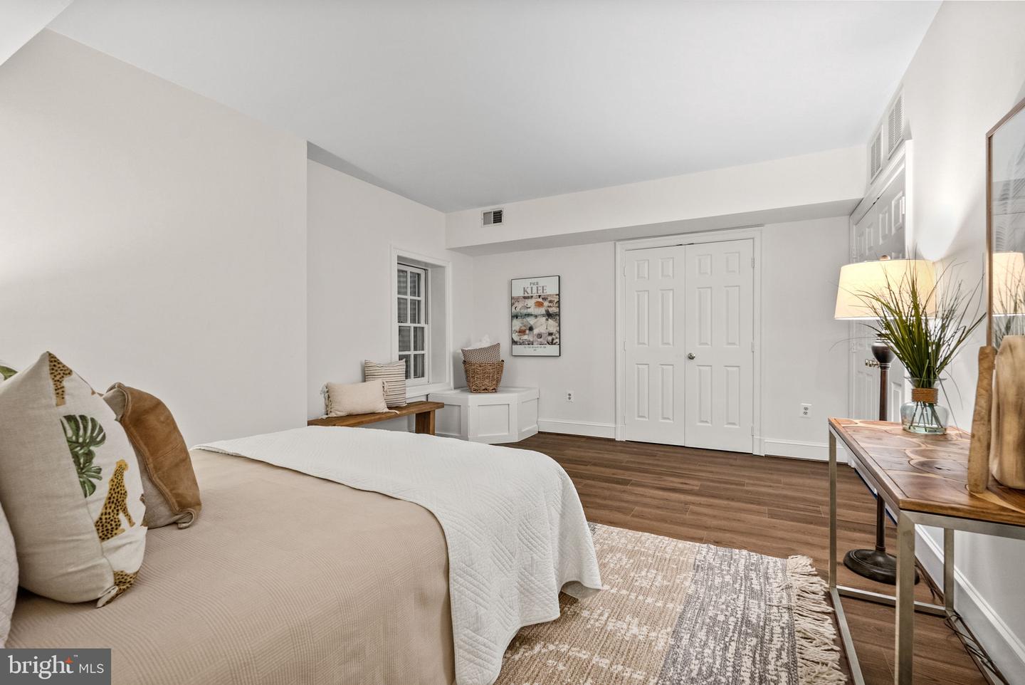 215 WOODLAND TER #A, ALEXANDRIA, Virginia 22302, 5 Bedrooms Bedrooms, ,4 BathroomsBathrooms,Residential,For sale,215 WOODLAND TER #A,VAAX2051324 MLS # VAAX2051324