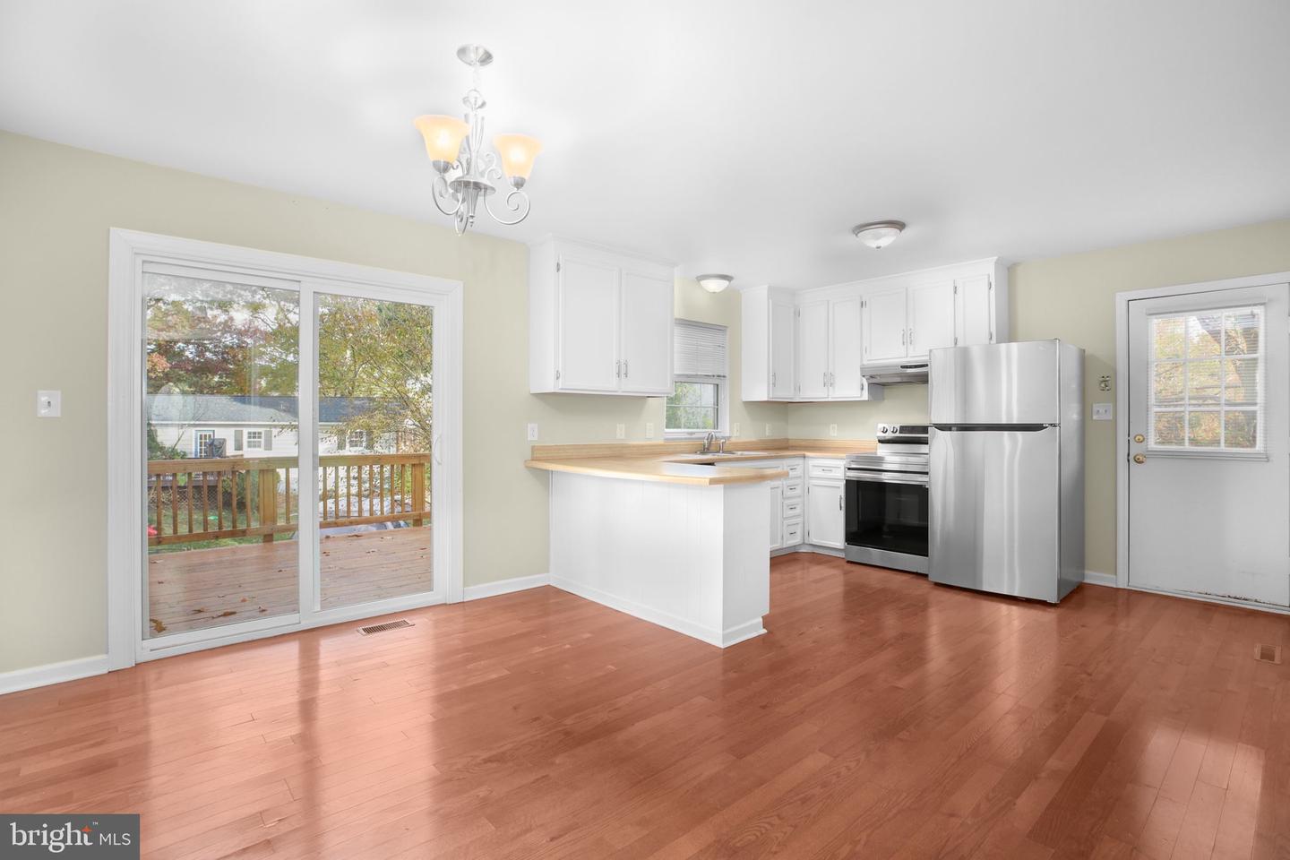 1701 ROGERS ST, FREDERICKSBURG, Virginia 22405, 4 Bedrooms Bedrooms, 7 Rooms Rooms,3 BathroomsBathrooms,Residential,For sale,1701 ROGERS ST,VAST2043934 MLS # VAST2043934