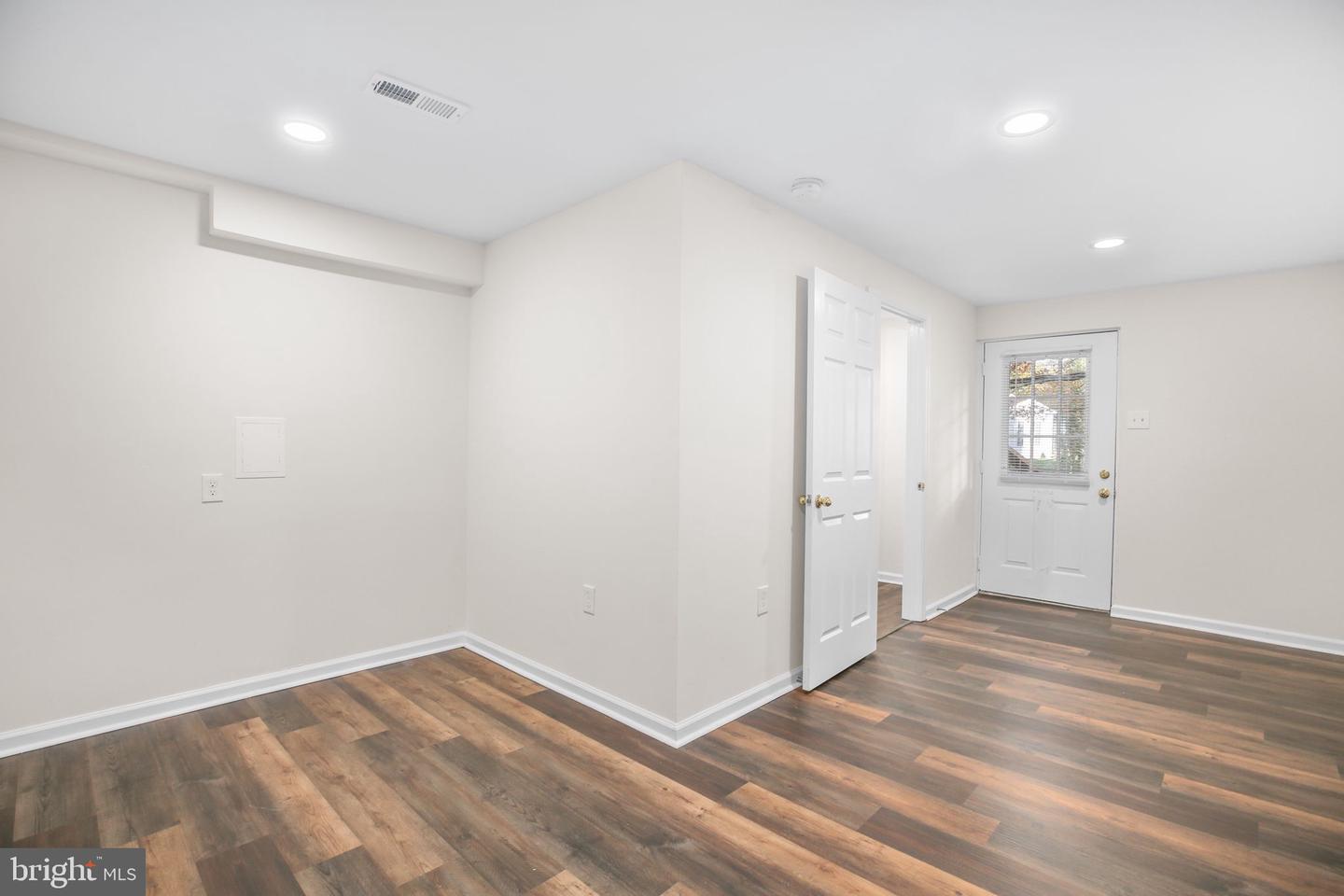 1701 ROGERS ST, FREDERICKSBURG, Virginia 22405, 4 Bedrooms Bedrooms, 7 Rooms Rooms,3 BathroomsBathrooms,Residential,For sale,1701 ROGERS ST,VAST2043934 MLS # VAST2043934