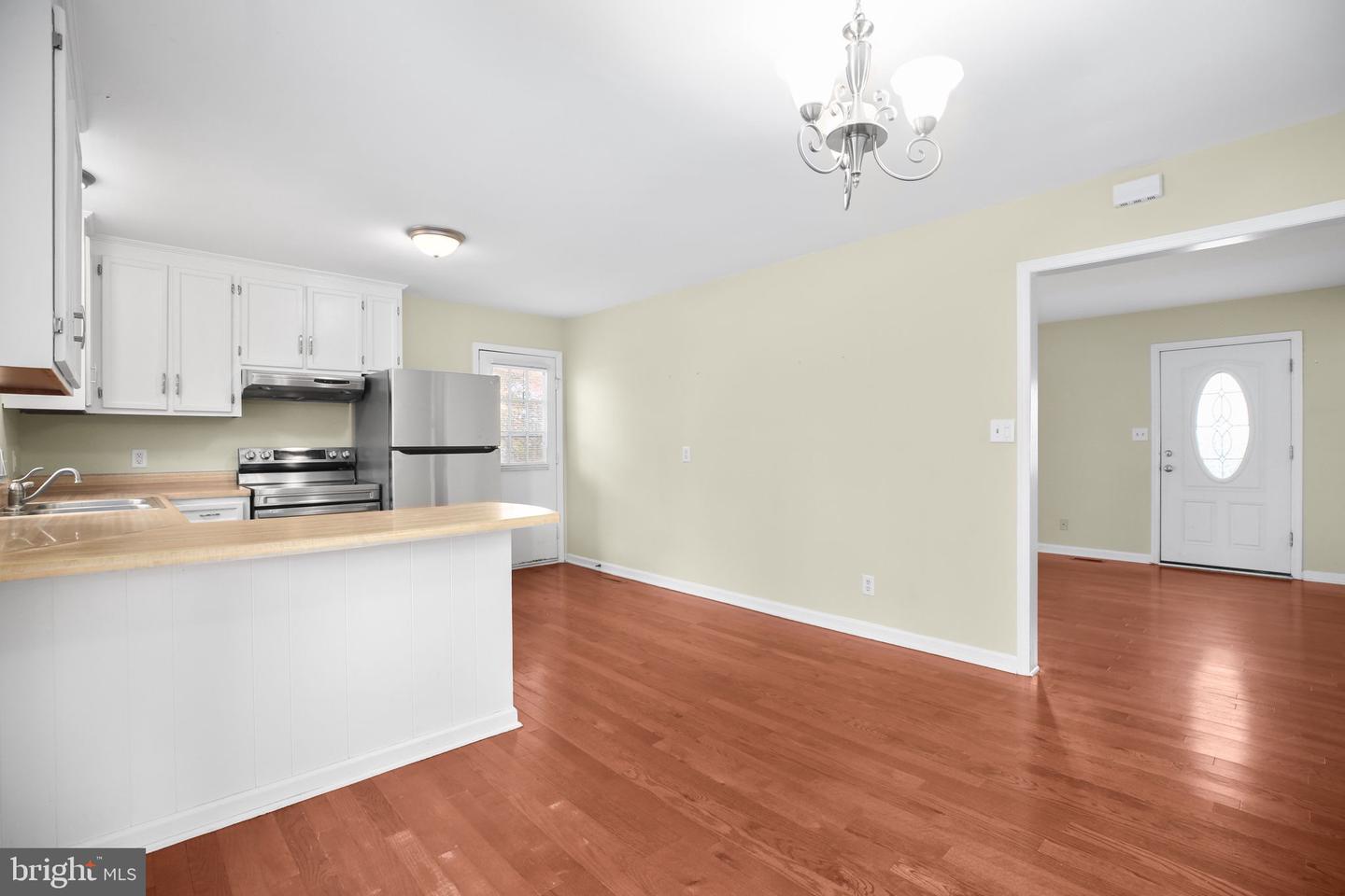 1701 ROGERS ST, FREDERICKSBURG, Virginia 22405, 4 Bedrooms Bedrooms, 7 Rooms Rooms,3 BathroomsBathrooms,Residential,For sale,1701 ROGERS ST,VAST2043934 MLS # VAST2043934