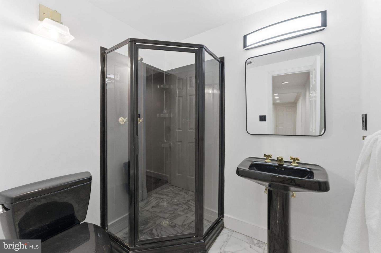 4354 WESTOVER PL NW, WASHINGTON, District Of Columbia 20016, 3 Bedrooms Bedrooms, 12 Rooms Rooms,4 BathroomsBathrooms,Residential,For sale,4354 WESTOVER PL NW,DCDC2229732 MLS # DCDC2229732