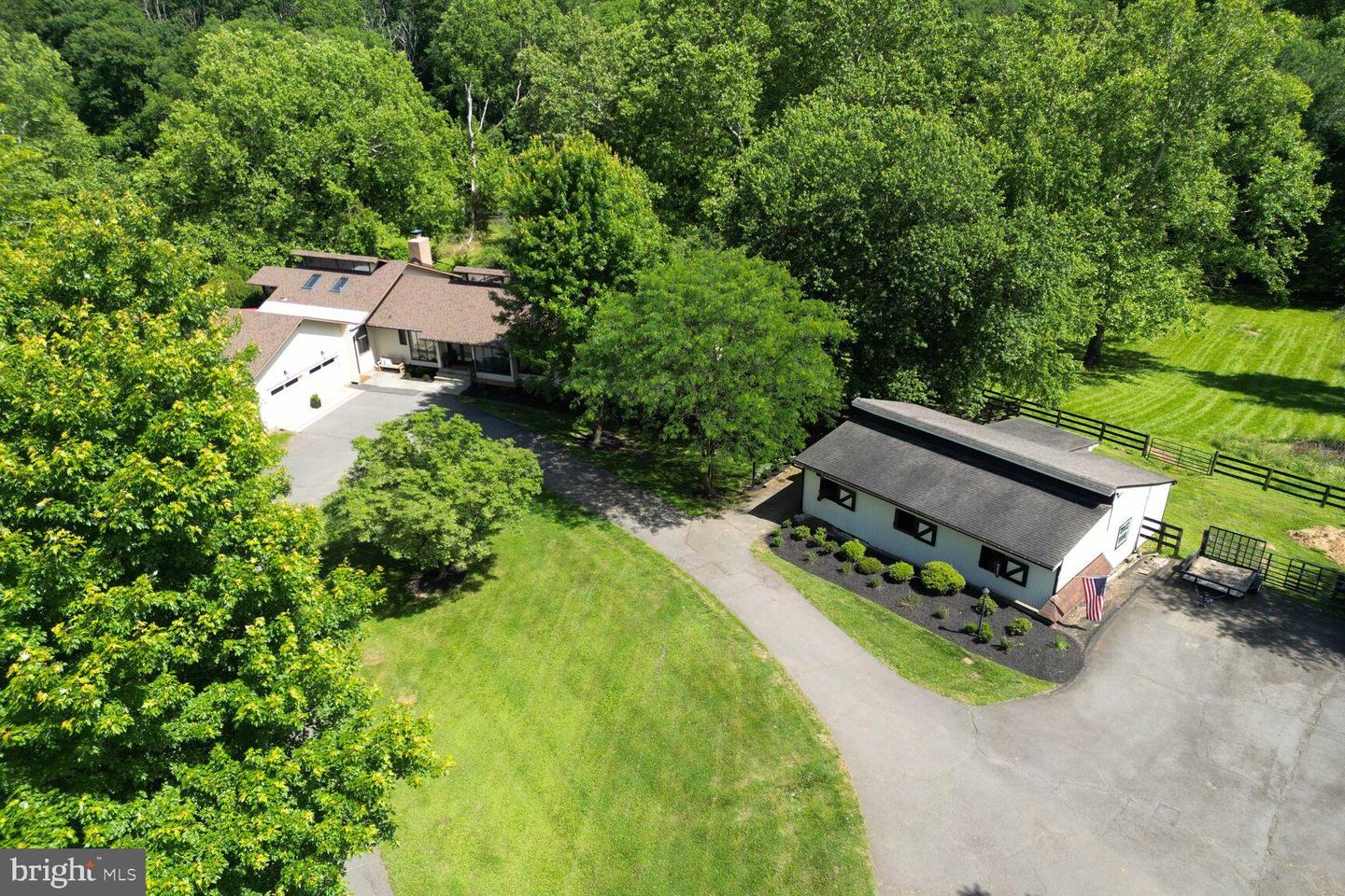 9341 CORNWELL FARM DR, GREAT FALLS, Virginia 22066, 4 Bedrooms Bedrooms, ,3 BathroomsBathrooms,Residential,For sale,9341 CORNWELL FARM DR,VAFX2277056 MLS # VAFX2277056