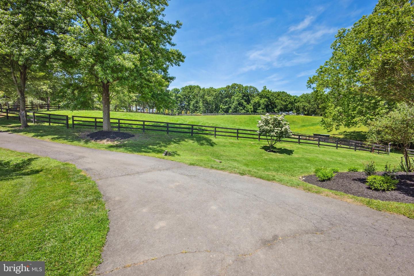 9341 CORNWELL FARM DR, GREAT FALLS, Virginia 22066, 4 Bedrooms Bedrooms, ,3 BathroomsBathrooms,Residential,For sale,9341 CORNWELL FARM DR,VAFX2277056 MLS # VAFX2277056