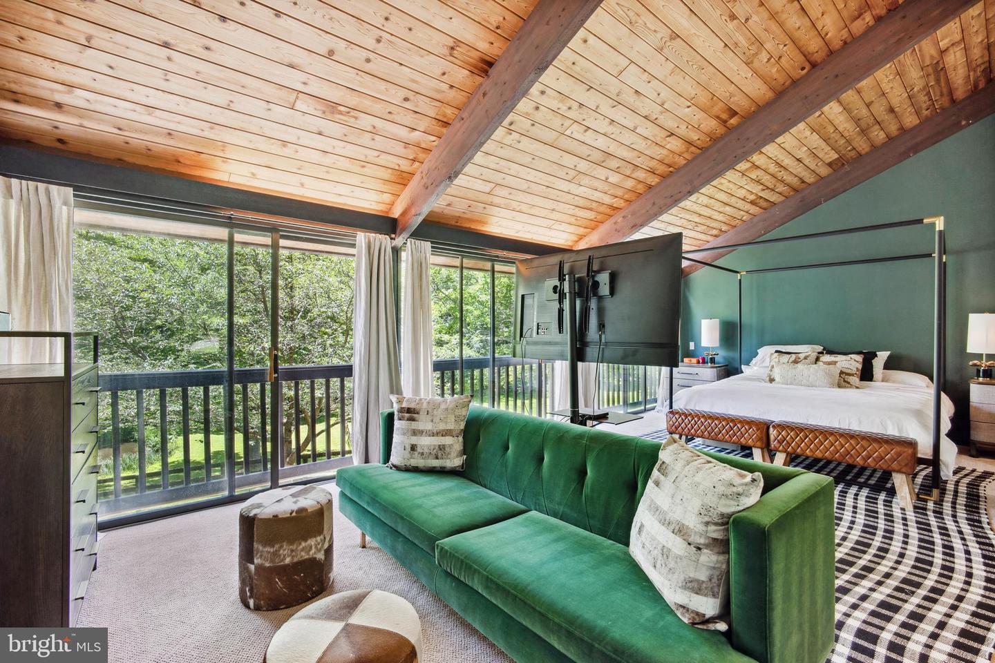 9341 CORNWELL FARM DR, GREAT FALLS, Virginia 22066, 4 Bedrooms Bedrooms, ,3 BathroomsBathrooms,Residential,For sale,9341 CORNWELL FARM DR,VAFX2277056 MLS # VAFX2277056