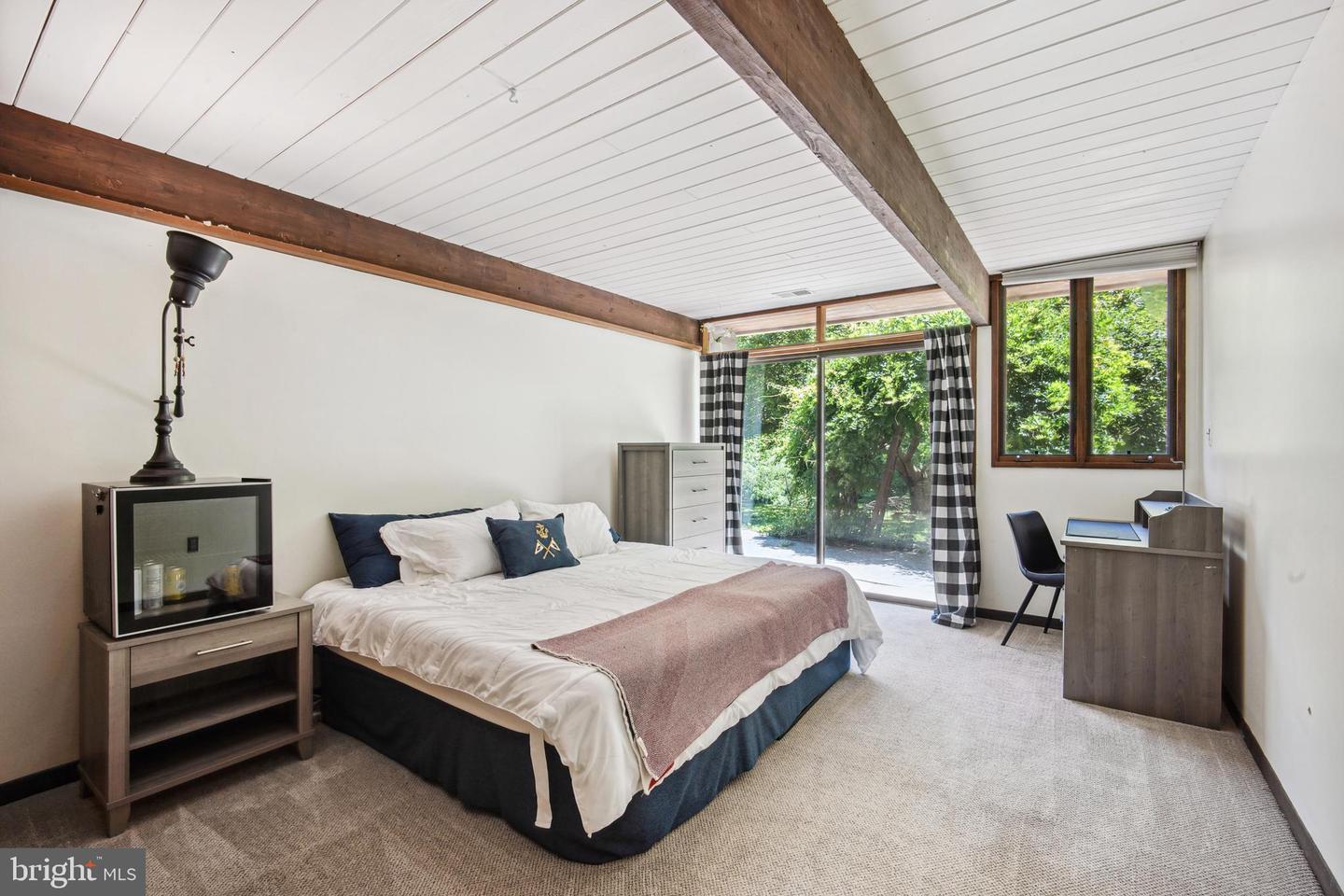 9341 CORNWELL FARM DR, GREAT FALLS, Virginia 22066, 4 Bedrooms Bedrooms, ,3 BathroomsBathrooms,Residential,For sale,9341 CORNWELL FARM DR,VAFX2277056 MLS # VAFX2277056