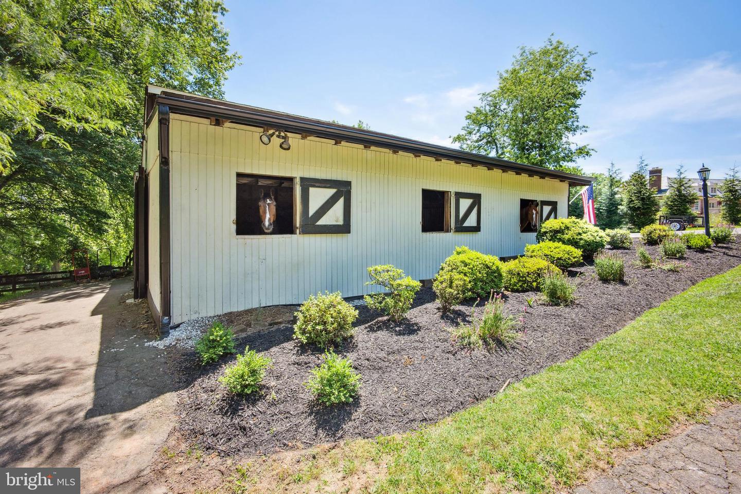 9341 CORNWELL FARM DR, GREAT FALLS, Virginia 22066, 4 Bedrooms Bedrooms, ,3 BathroomsBathrooms,Residential,For sale,9341 CORNWELL FARM DR,VAFX2277056 MLS # VAFX2277056