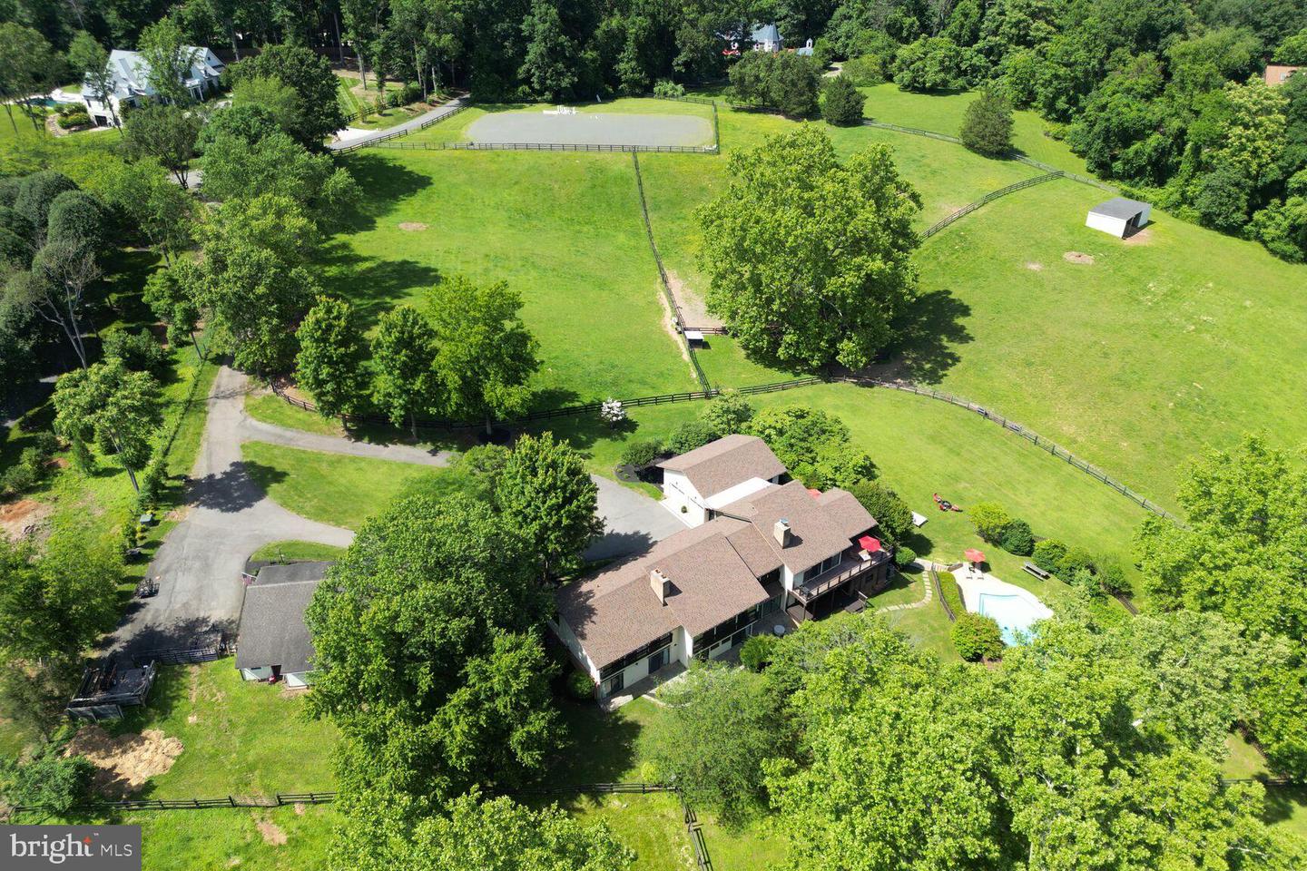 9341 CORNWELL FARM DR, GREAT FALLS, Virginia 22066, 4 Bedrooms Bedrooms, ,3 BathroomsBathrooms,Residential,For sale,9341 CORNWELL FARM DR,VAFX2277056 MLS # VAFX2277056