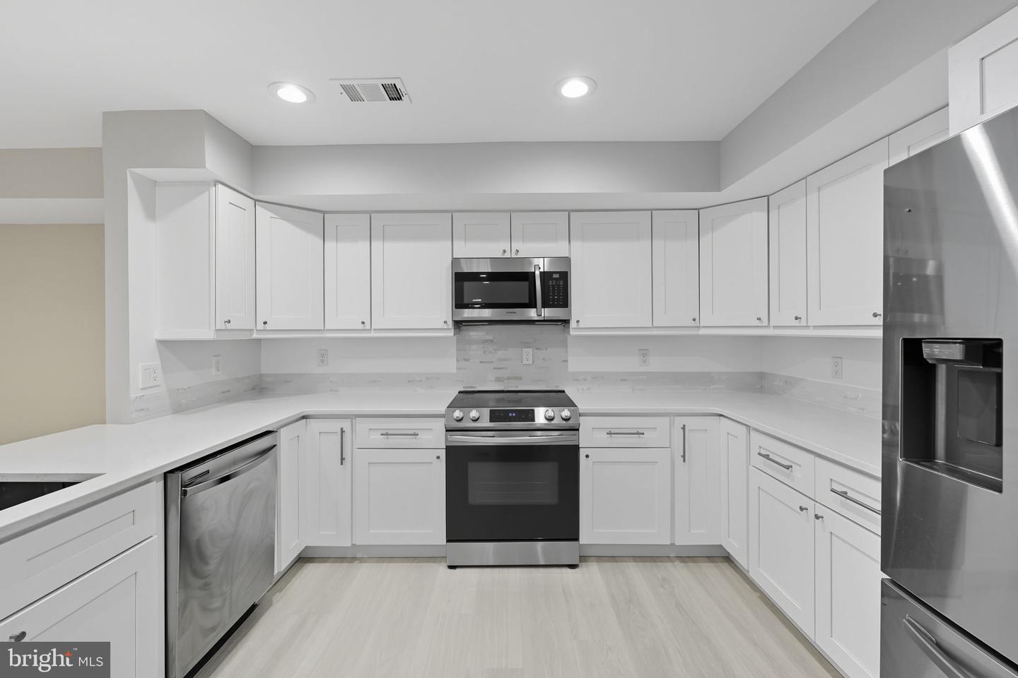 12008 RIDGE KNOLL DR #507A, FAIRFAX, Virginia 22033, 2 Bedrooms Bedrooms, 4 Rooms Rooms,2 BathroomsBathrooms,Residential,For sale,12008 RIDGE KNOLL DR #507A,VAFX2277058 MLS # VAFX2277058