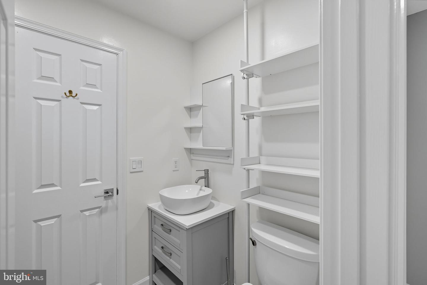 12008 RIDGE KNOLL DR #507A, FAIRFAX, Virginia 22033, 2 Bedrooms Bedrooms, 4 Rooms Rooms,2 BathroomsBathrooms,Residential,For sale,12008 RIDGE KNOLL DR #507A,VAFX2277058 MLS # VAFX2277058